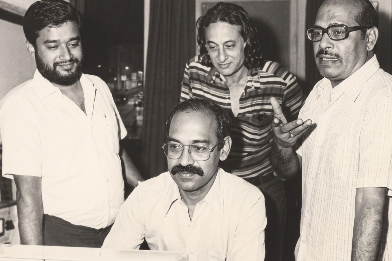 কফি হাউসের সেই আড্ডাটা গানটির রেকর্ডিং এর সময়