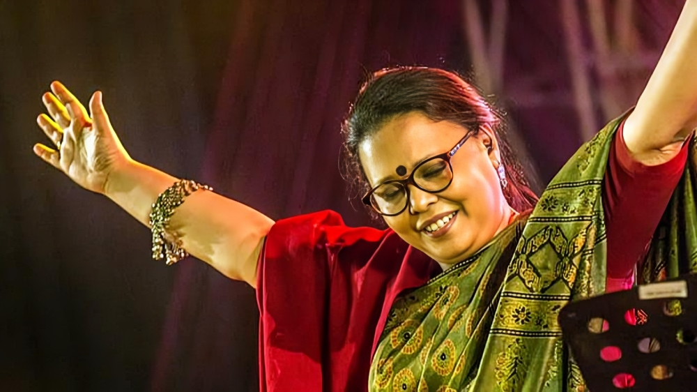 পূর্ণিমা সন্ধ্যায় তোমার রজনী লিরিক্স | Purnima Sondhay Tomar Rojoni Lyrics | Lopamudra Mitra