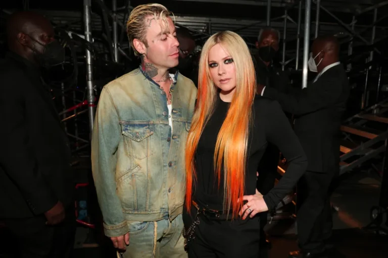Mod Sun Reflects on Breakup with Avril Lavigne If I Run Into You Its All Love মড সান এভ্রিল ল্যাভিনের সঙ্গে বিচ্ছেদের কথা বলেছেন: “যদি দেখা হয়, সবই ভালোবাসা”