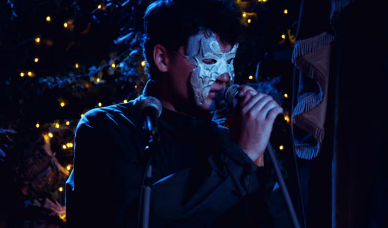 Pollyfromthedirt এর ধূসর আকাশের ইংলিশ আম্বিয়েন্স এবং সপ্তাহের সেরা নতুন ট্র্যাকগুলি Pollyfromthedirt-এর ধূসর আকাশের ইংলিশ আম্বিয়েন্স এবং সপ্তাহের সেরা নতুন ট্র্যাকগুলি