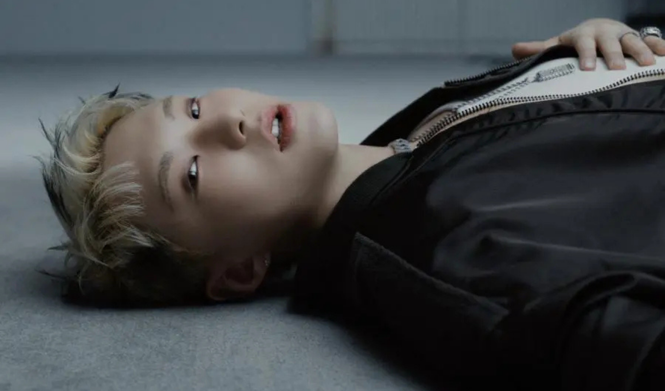 SEVENTEEN এর হোশির প্রথম ইংরেজি একক গান ফলেন সুপারস্টার প্রকাশ বেহাল অবস্থাতেও খুঁজে পেলেন সৌন্দর্য SEVENTEEN-এর হোশির প্রথম ইংরেজি একক গান "ফলেন সুপারস্টার" প্রকাশ, বেহাল অবস্থাতেও খুঁজে পেলেন সৌন্দর্য