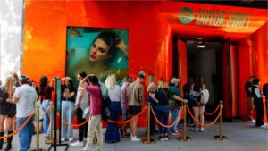 Untitled design 72 টেইলর সুইফটের ‘লাইফ অফ আ শোগার্ল’ প্রকাশ, বিশ্বব্যাপী প্রচারণা শুরু