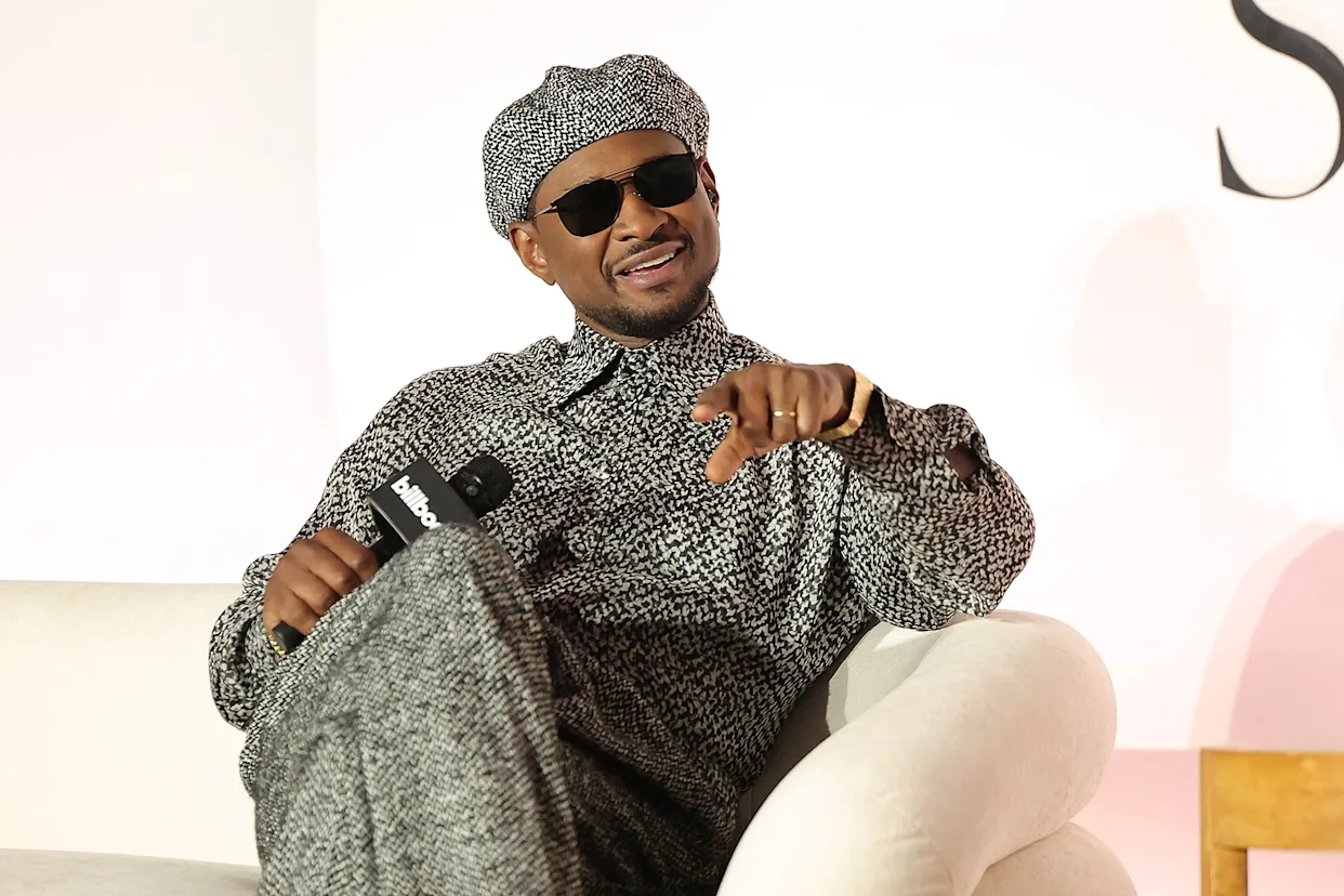 Usher Reflects on How His ‘Study of Musics ‘Legends Helped Make Him One at Billboard Live Music Summit বিলবোর্ড লাইভ মিউজিক সামিটে ক্যারিয়ার ও লিগ্যাসি নিয়ে কথা বললেন আশার