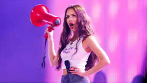 অলিভিয়া রোড্রিগো Spotify-এ ইতিহাস গড়লেন “SOUR” ছাড়ালো ১৬ বিলিয়ন স্ট্রিম!