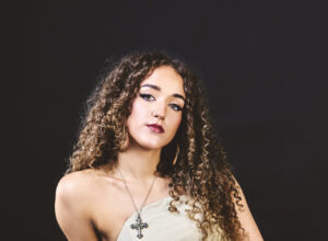 আন্যা ভিনসেন্টের ‘মানি’ – তার দ্বিতীয় একক গান প্রকাশ