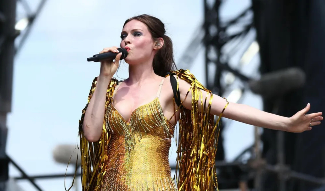 এলিস-বেক্সটর ও দ্য প্রোক্লেইমার্স ফেস্টিভালের প্রধান শিরোনাম 1 এলিস বেক্সটর ও দ্য প্রোক্লেইমার্স ফেস্টিভালের প্রধান শিরোনাম এলিস-বেক্সটর ও দ্য প্রোক্লেইমার্স ফেস্টিভালের প্রধান শিরোনাম