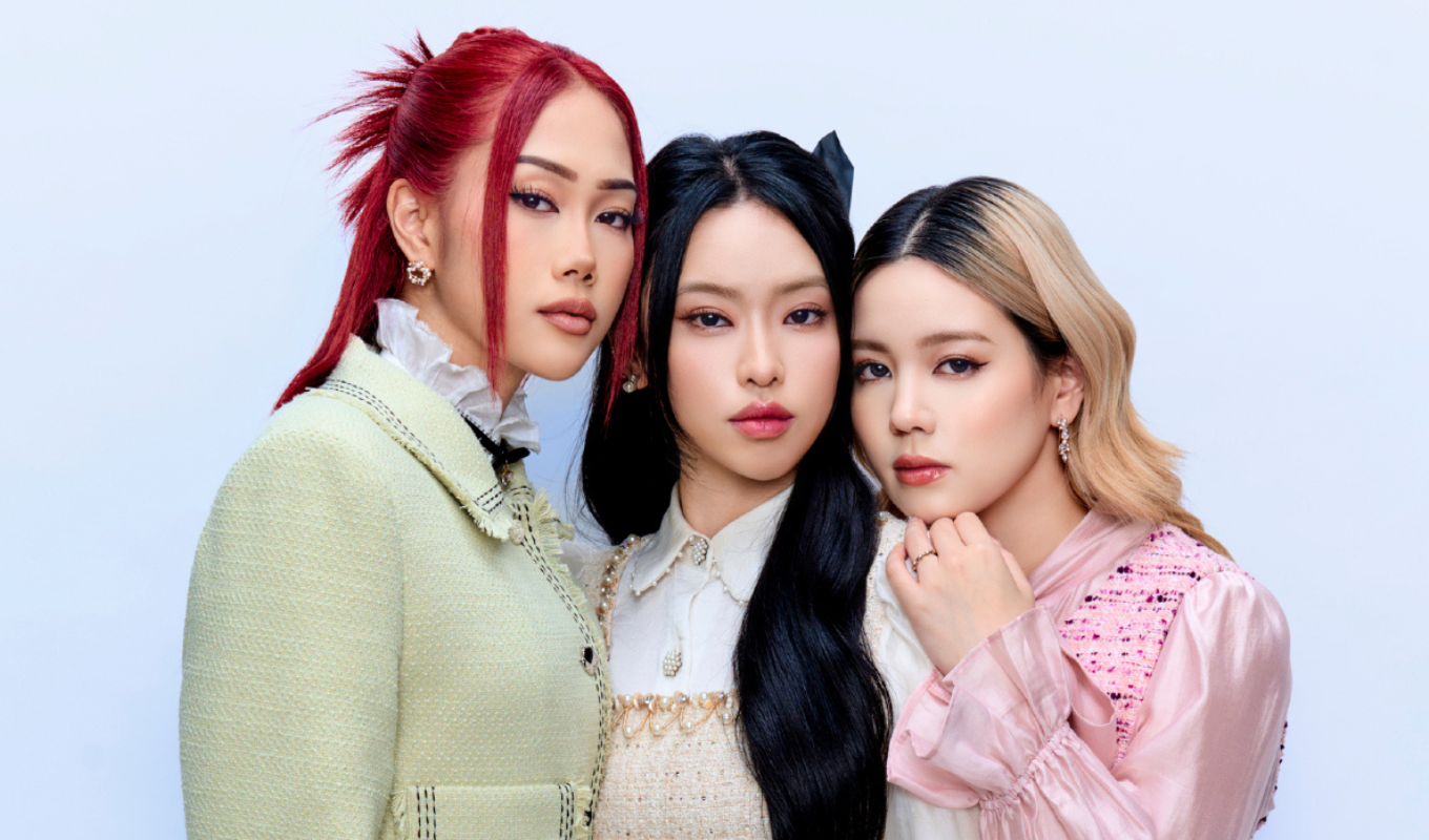 গার্ল গ্রুপের বিতর্কিত নতুন মিউজিক ভিডিও তোলা হলো তীব্র সমালোচনার পর গার্ল গ্রুপের বিতর্কিত নতুন মিউজিক ভিডিও তোলা হলো তীব্র সমালোচনার পর