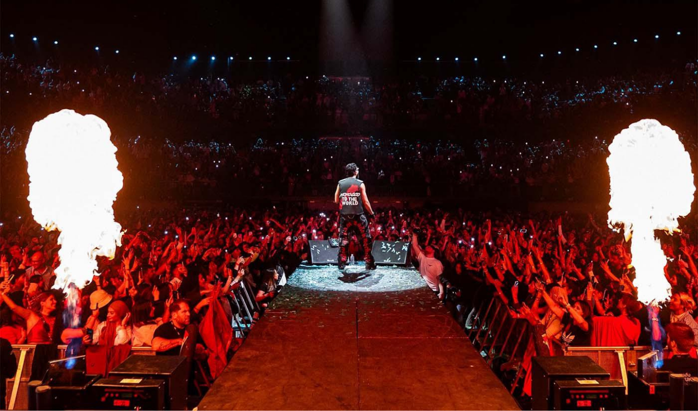 ডিস্টিংক্টের মর্মস্পর্শী পারফরম্যান্সে আঁতালিয়া উজ্জ্বল ডিস্টিংক্টের মর্মস্পর্শী পারফরম্যান্সে আঁতালিয়া উজ্জ্বল