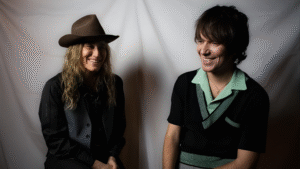 থিও লরেন্স ও মেলিসা কার্পারের নতুন ডুয়েট স্মৃতির সুরে হারিয়ে যাওয়া প্রেম!