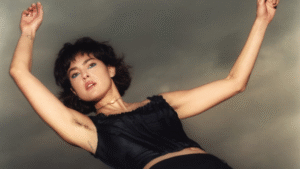 মিয়া ফোলিকের নতুন ব্রেকআপ গান মেবি হয়েন আয়াম রেডি প্রকাশ