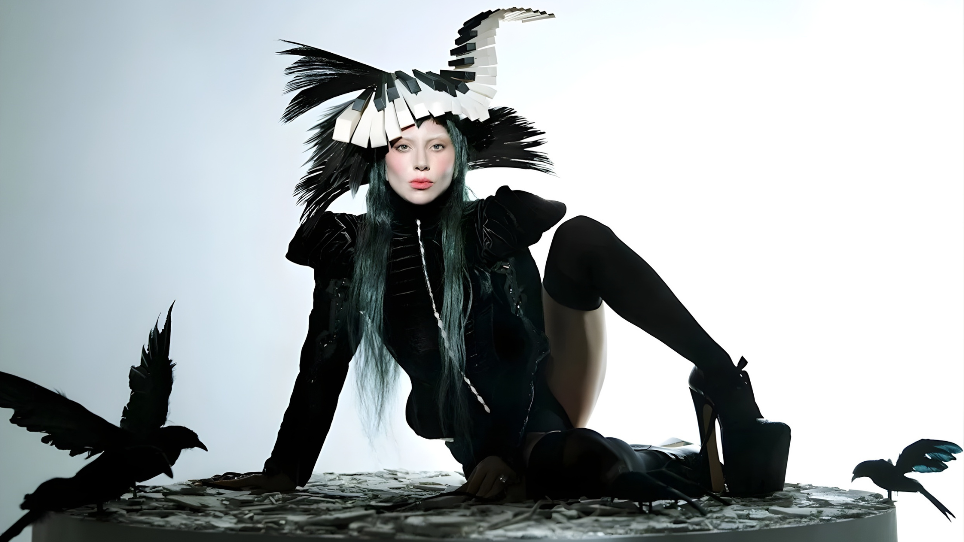 লেডি গাগার জীবনের সবচেয়ে অন্ধকার সময়: মানসিক স্বাস্থ্য আর লিথিয়ামের বিপদ! 1 লেডি গাগার জীবনের সবচেয়ে অন্ধকার সময় মানসিক স্বাস্থ্য আর লিথিয়ামের বিপদ!