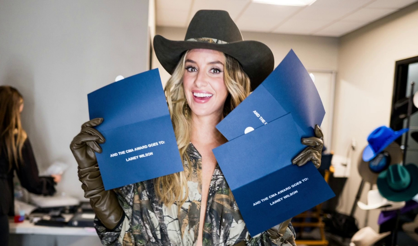 ২০২৫ সিএমএ অ্যাওয়ার্ডসে লেইনি উইলসন জিতলেন বড় পুরস্কার ২০২৫ সিএমএ অ্যাওয়ার্ডসে লেইনি উইলসন জিতলেন বড় পুরস্কার