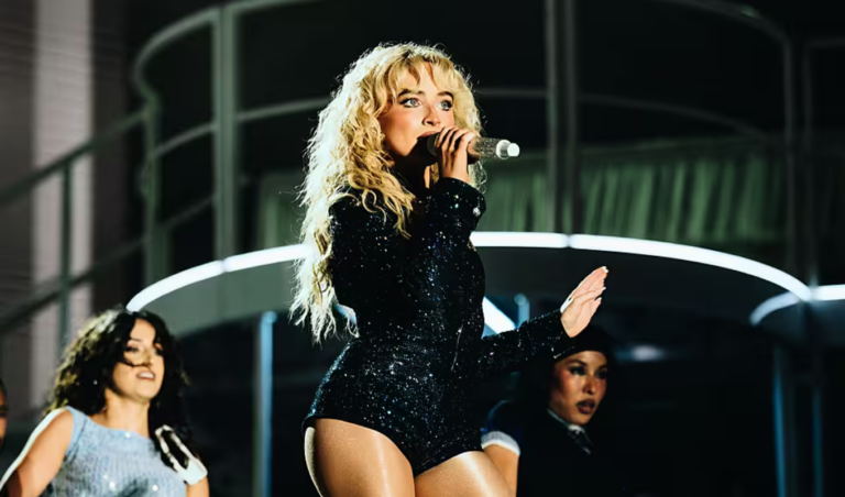Sabrina Carpenter-র ক্ষোভ ICE প্রচারণায় তার গান ব্যবহারের অভিযোগ