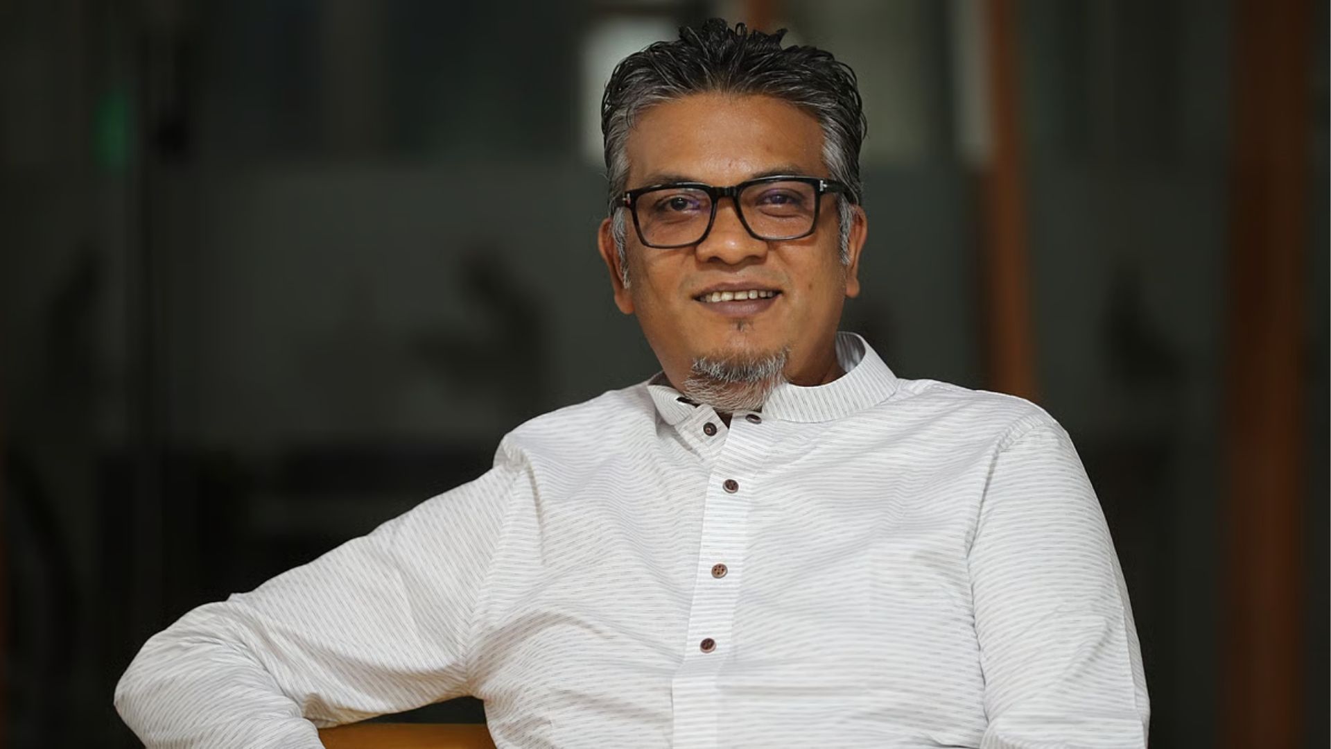 ‘সুনীল–বরুণা’ খ্যাত গায়ক মাহাদী কোথায়