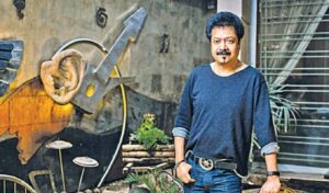 দুর্ঘটনা বদলে দিল কুমার বিশ্বজিতের জীবন দুর্ঘটনা বদলে দিল কুমার বিশ্বজিতের জীবন
